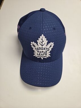 Toronto Maple Leafs Adidas Hockey Fights Cancer L/xl Blue Cap Hat Bnwt